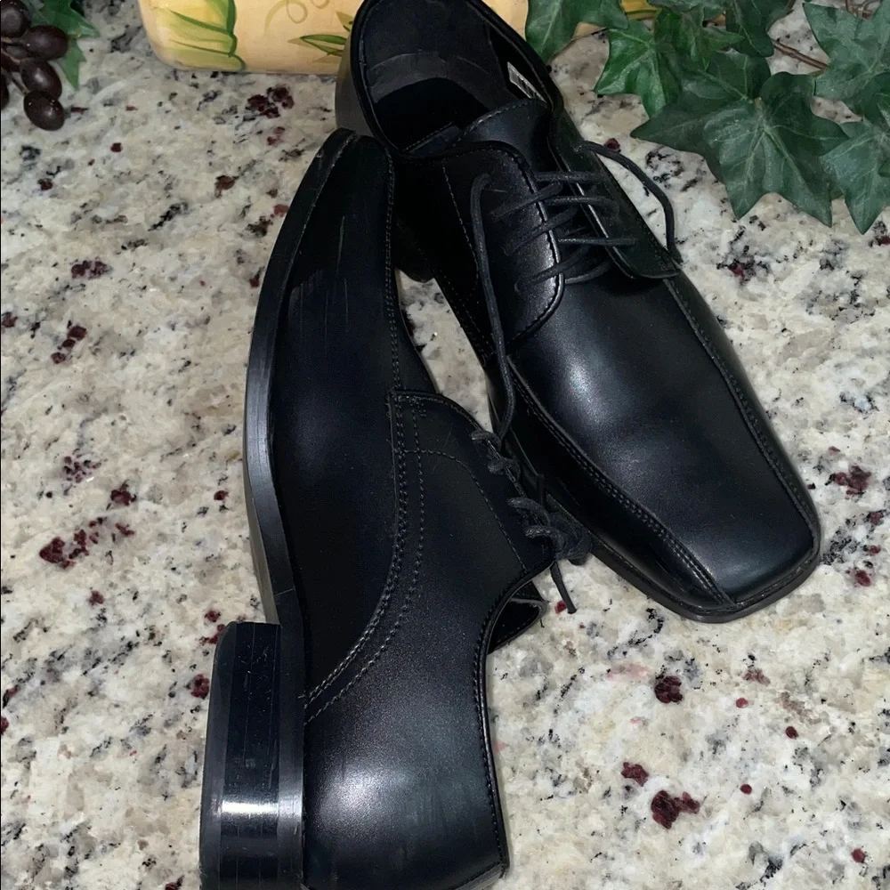 VANGELO Size 9.5 Classic Black Men's Dress Shoes Tie ups Worn 1X to the Prom